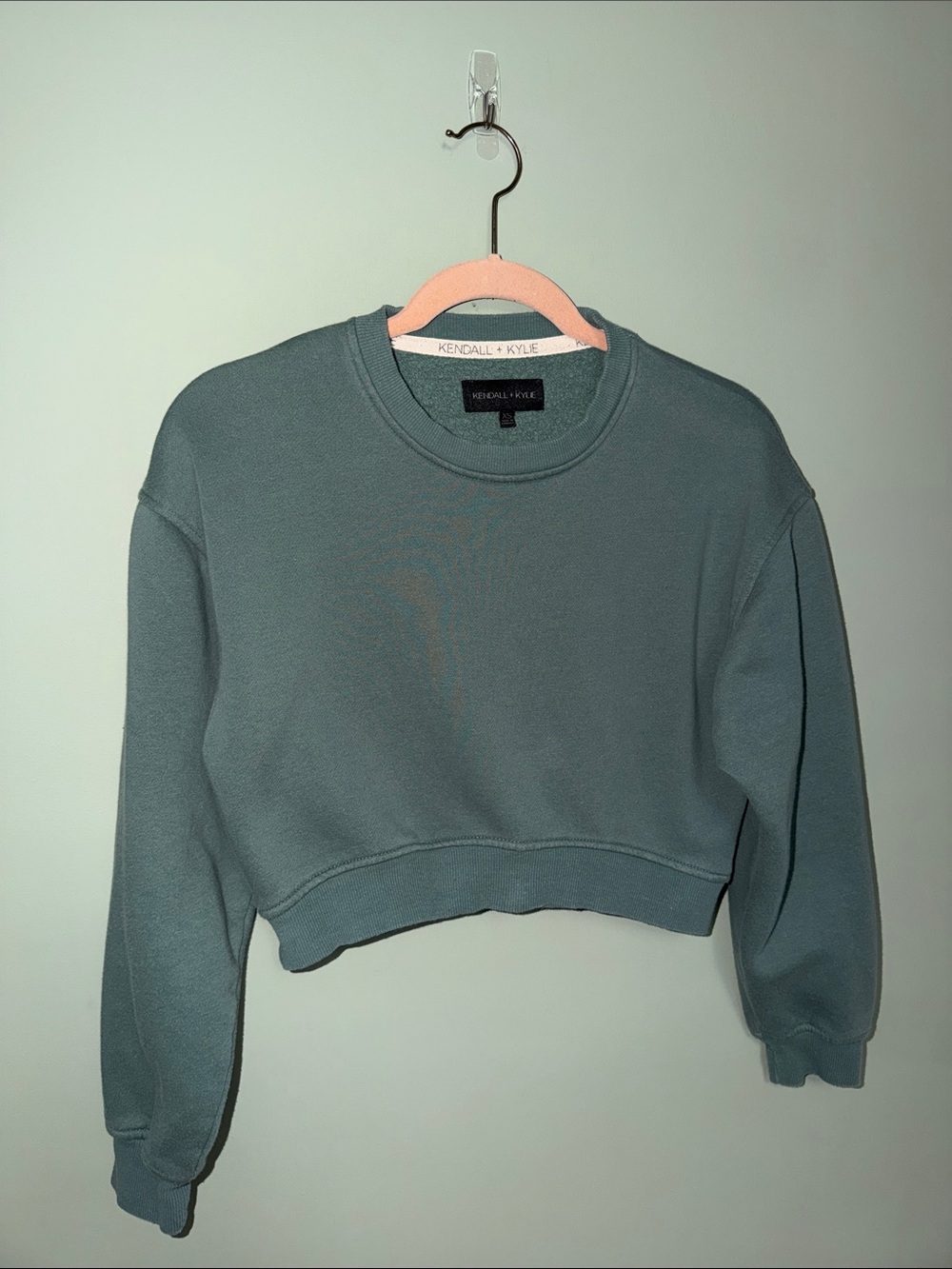Kendall + Kylie Cropped Crewneck Sweatshirt XS Sage Brush